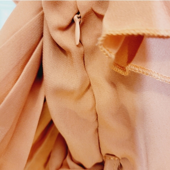 Palagram Stolen Kisses Pleated Bodice Midi Dress in Pink size LG - Picture 10 of 12